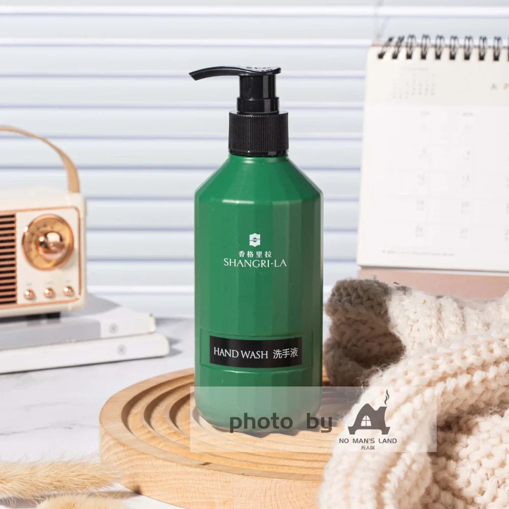 Shangri-La Hotel Shampoo or Conditioner or Shower Gel or Body Lotion 300ML | SHANGRI-LA